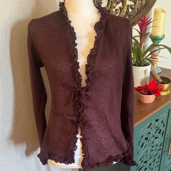 Chic Ruffled Maroon Cardigan - Picture 1 of 10
